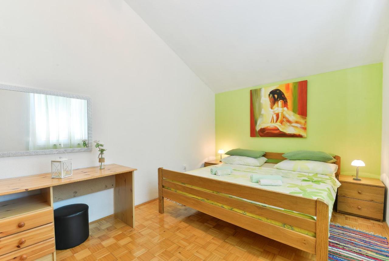 Family Friendly Apartments With A Swimming Pool Zadar - 18098 Exterior foto