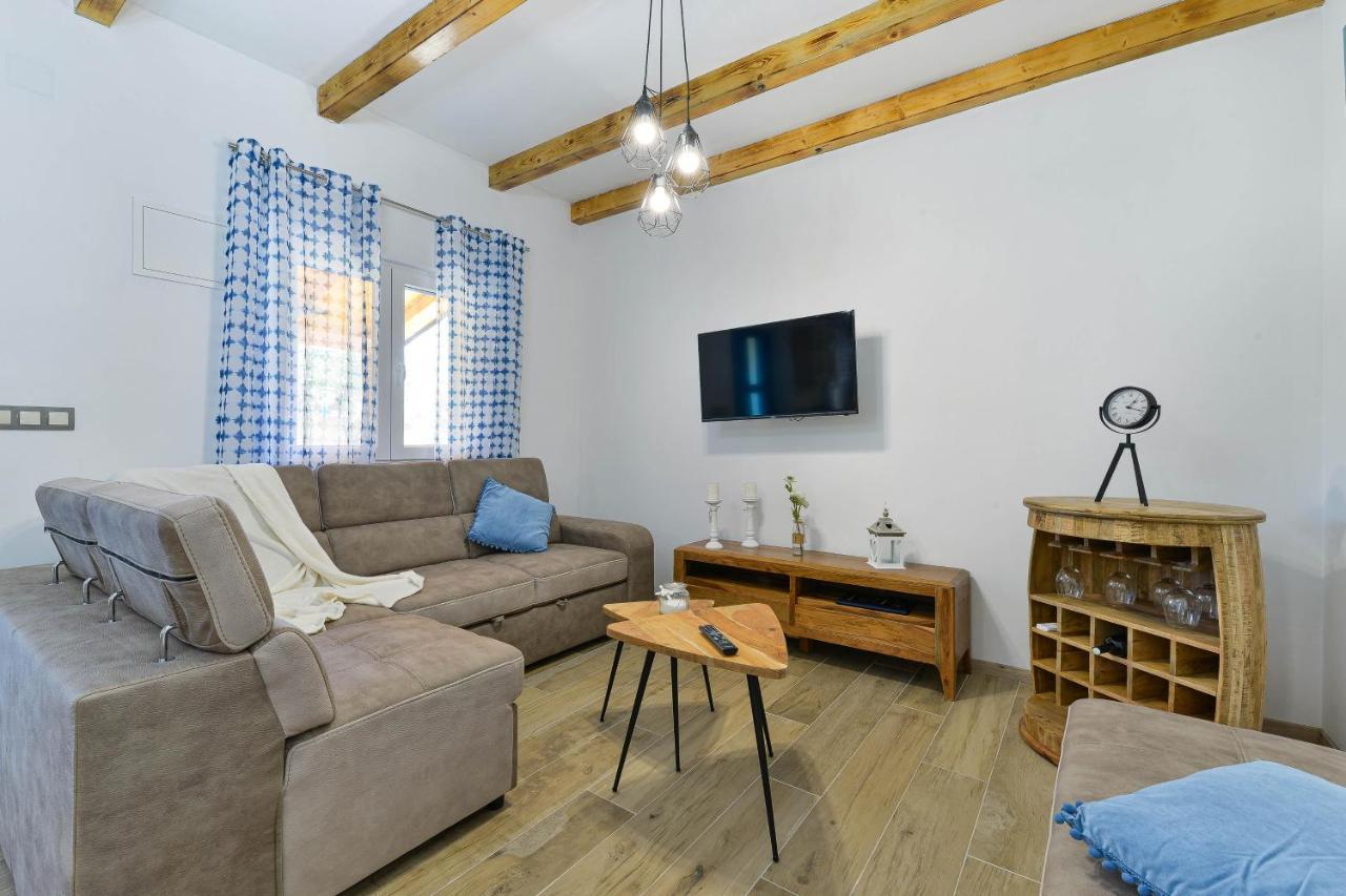 Family Friendly Apartments With A Swimming Pool Zadar - 18098 Exterior foto